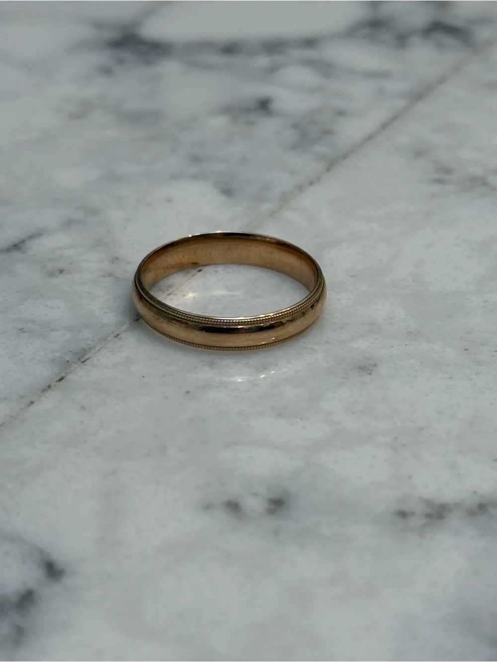 Classic Gold Men's Wedding Band - Polished Milgrain Edge